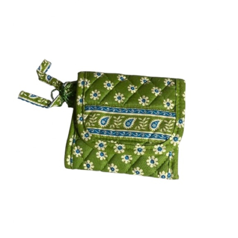 Vera Bradley Apple Green RETIRED Quilted Wallet NWT